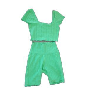 Offline by Aerie Green Ribbed Cropped Biker Shorts Workout Outfit Set
